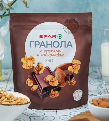 Гранола SPAR с орехами и шоколадом 250г